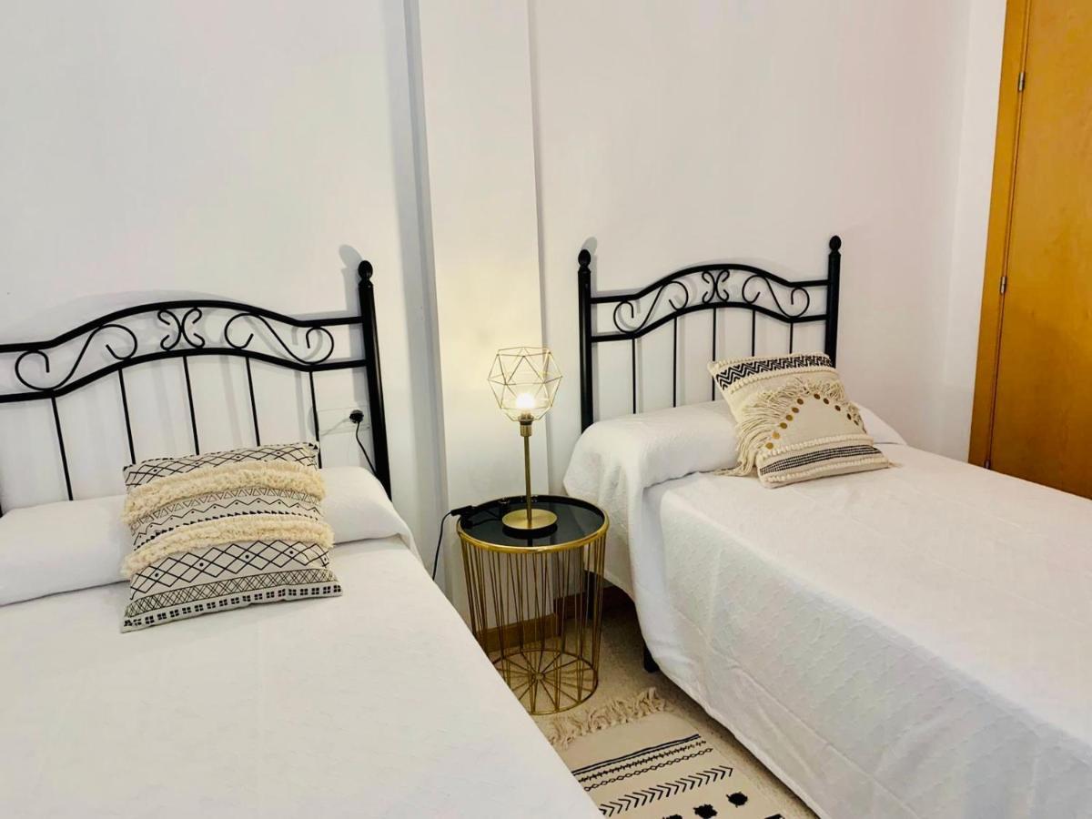 La Gaviota & Parking Privado Grupo Ac Gestion Apartman Cádiz Kültér fotó